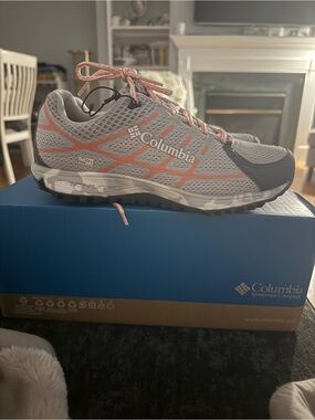 NEW IN BOX Columbia Women’s Black Trail Running Shoes - Waterproof OutDry